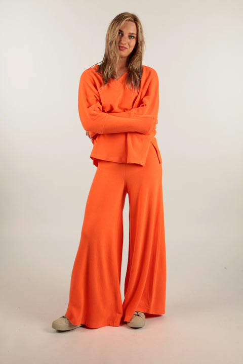 STAR ANISE - Short v-neck sweater