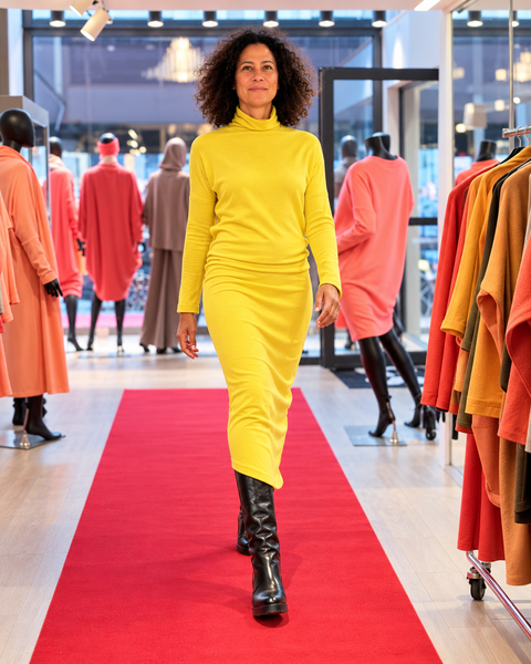 London: turtleneck pullover