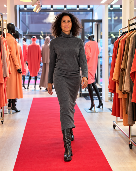 London: turtleneck pullover