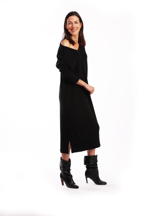 TEAK / LONG STRIPED DRESS V-NECK